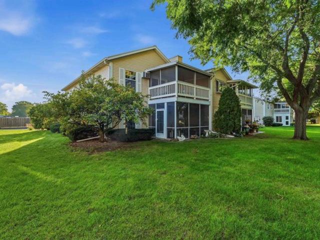 Condo for sale in Oshkosh, Winnebago County
