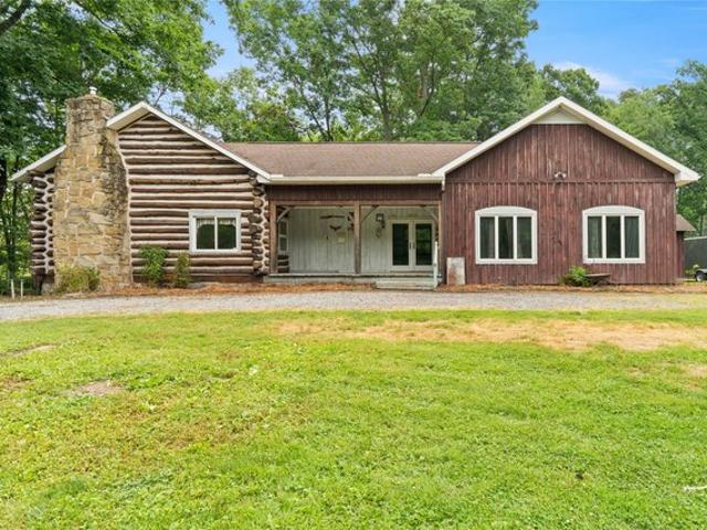 House for sale in Crawford, Pennsylvania