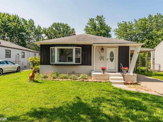 House for sale in Saint Clair Shores, Michigan
