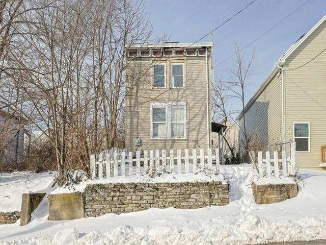 House for sale in Walnut Hills, Roselawn