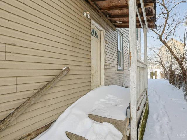 House for sale in Walnut Hills, Roselawn