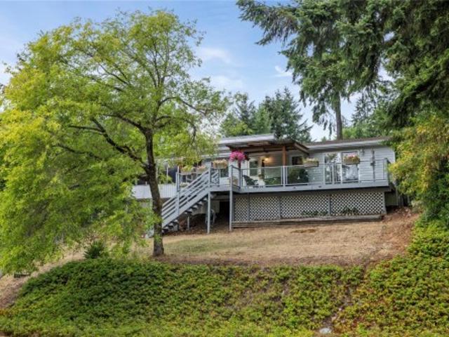 House for sale in Nanoose Bay, British Columbia
