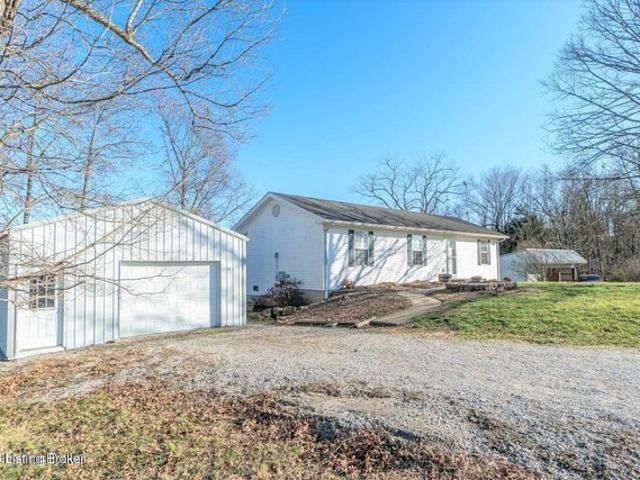 House for sale in Loretto, Kentucky