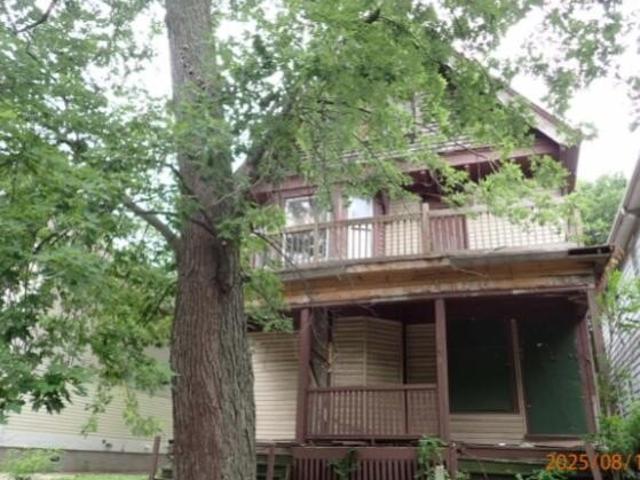 House for sale in Milwaukee, Wisconsin