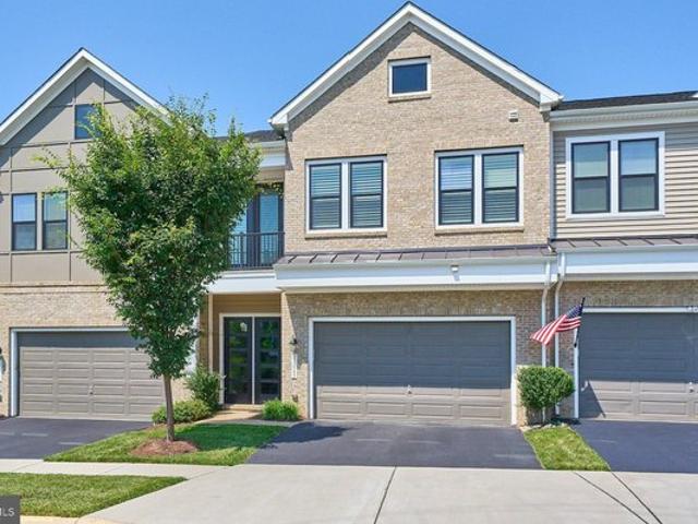 Townhouse for sale in Virginia