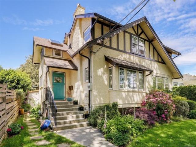 House for sale in Oak Bay, British Columbia