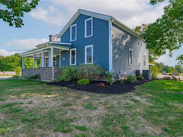 House for sale in Niagara, New York