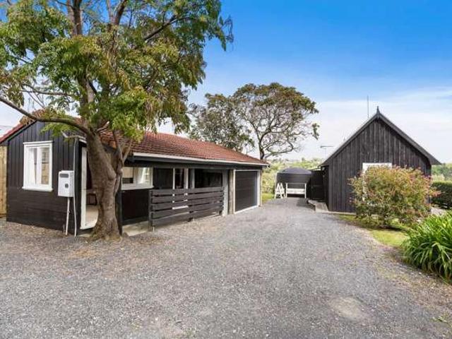 House for rent in Awhitu