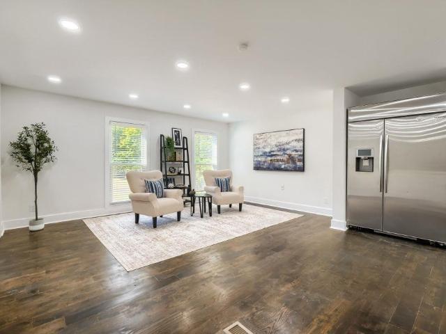 House for sale in North Peachtree Woods, Dunwoody