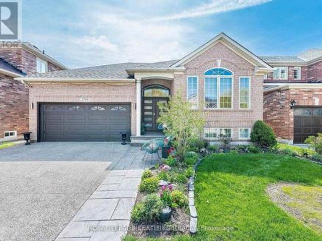 House for sale in Oakville, Ontario