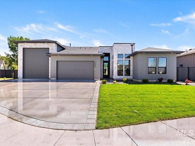 House for sale in Eagle, Idaho