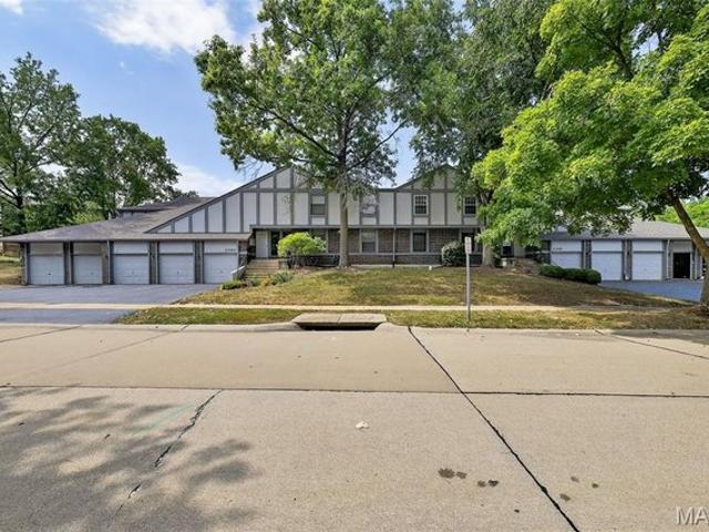 Condo for sale in Maryland Heights, Missouri