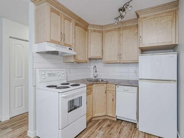 Apartment for sale in Northwest, Alberta