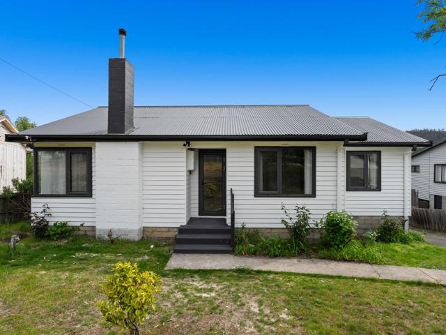 Apartment for rent in Warrane, Hobart