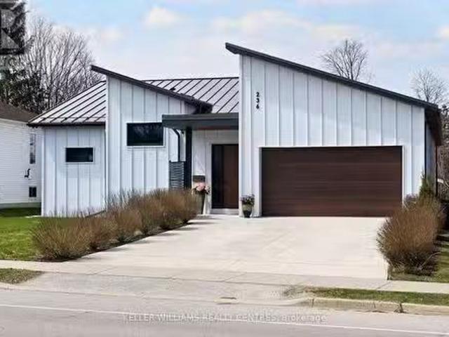 House for sale in Barrie, Ontario