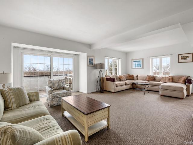 Condo for sale in Wainscott, New York