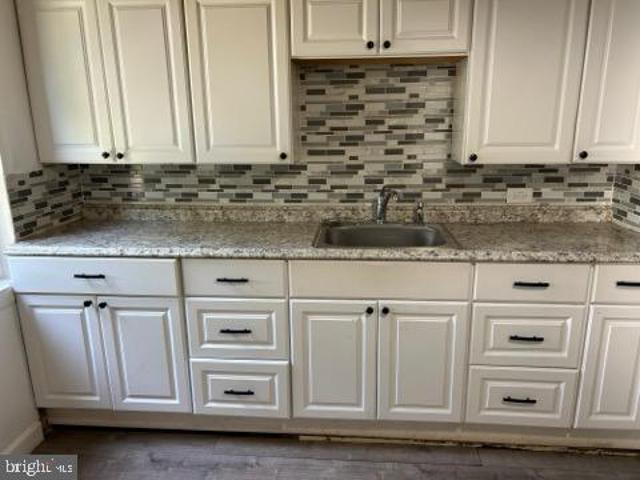 Townhouse for sale in Trenton, New Jersey