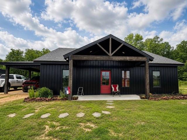 House for sale in Grenada, Mississippi