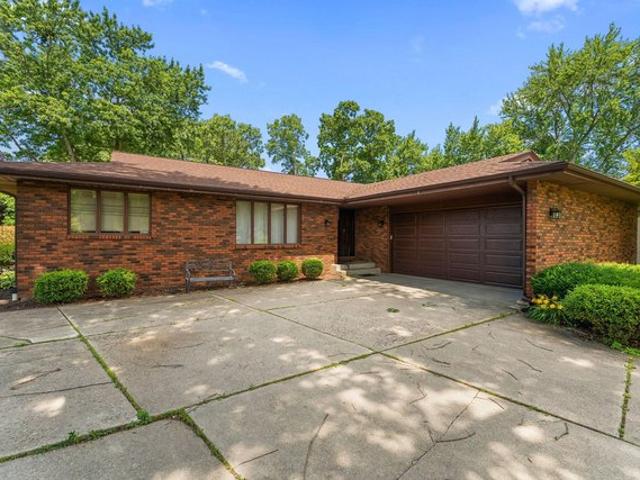 House for sale in Crown Point, Indiana