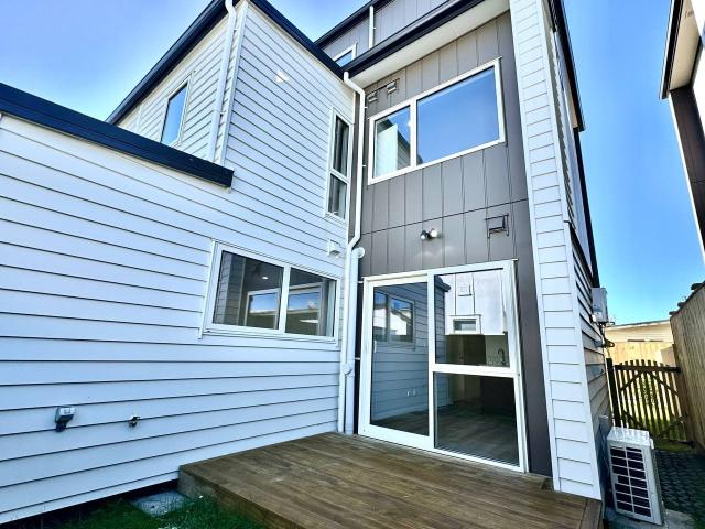 Townhouse for rent in Manurewa