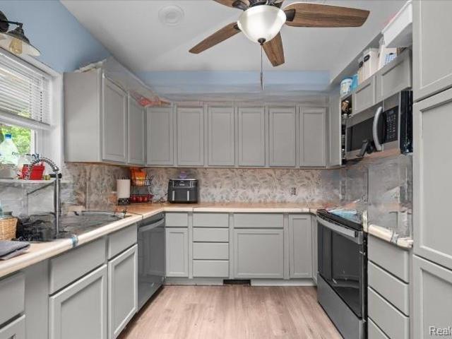 House for sale in Flushing, Michigan