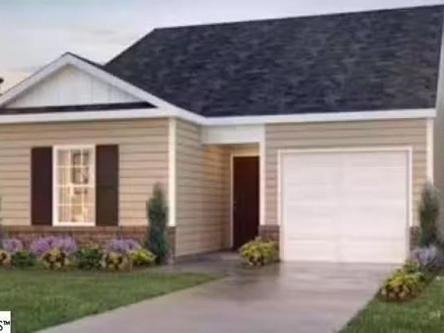 House for sale in Easley House for sale in Easley