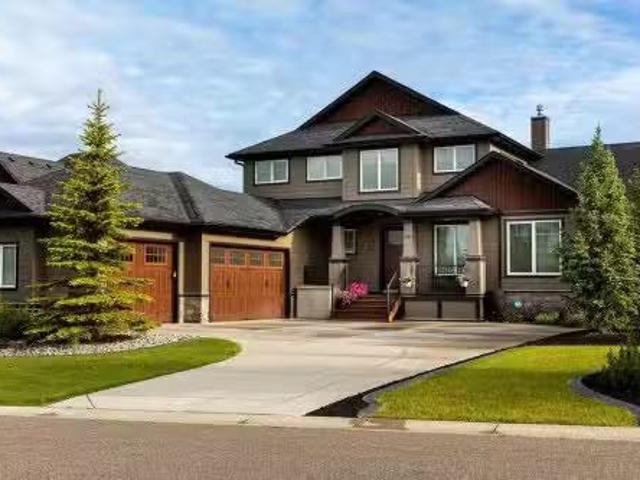 House for sale in Cochrane Lake, Alberta