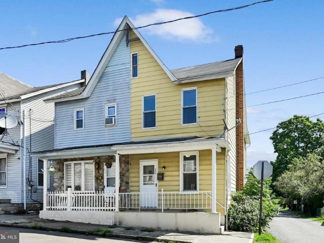 Townhouse for sale in Tremont, Pennsylvania