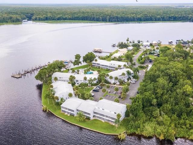 Condo for sale in Satsuma, Florida