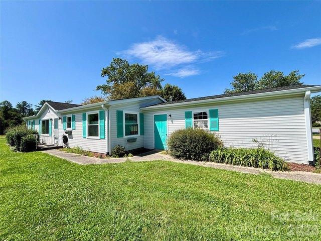 House for sale in Hendersonville, North Carolina