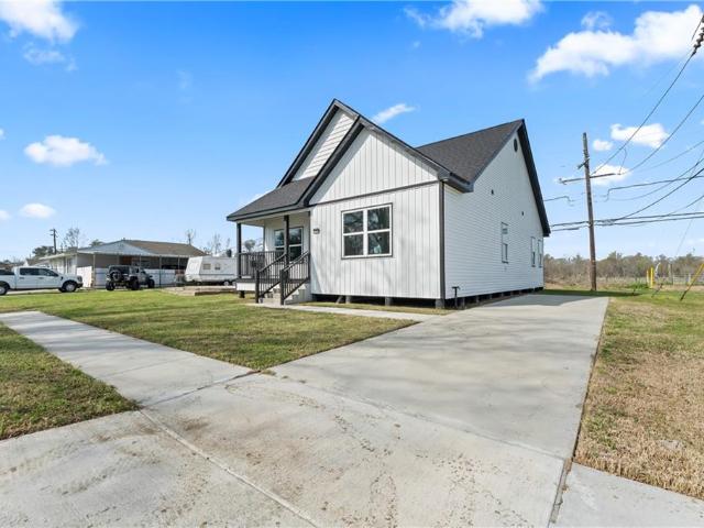 House for sale in Avondale, Waggaman