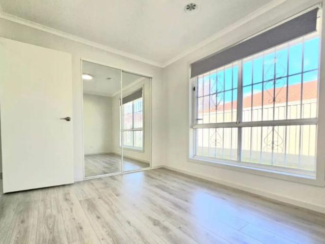 Apartment for rent in Sunshine North