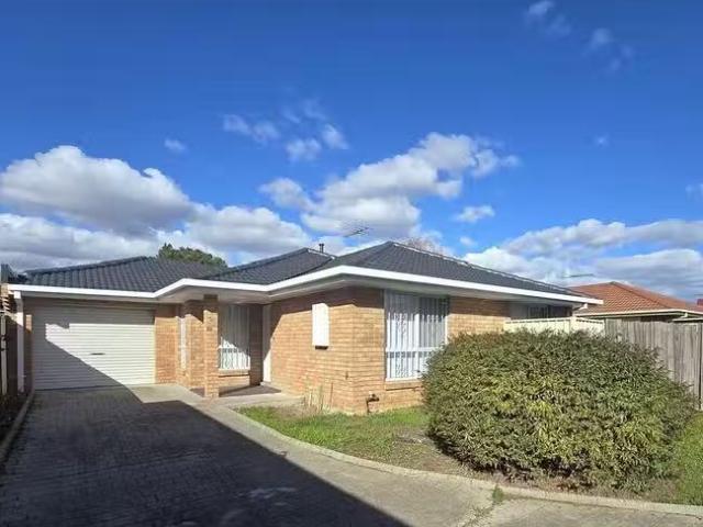 Apartment for rent in Sunshine North, Victoria