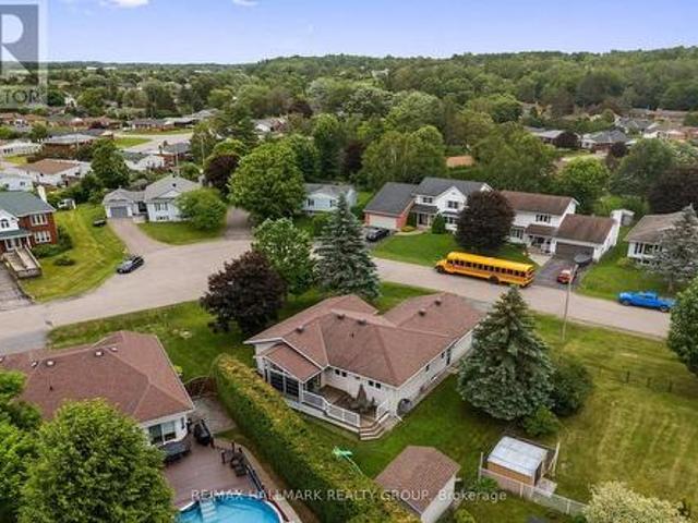 House for sale in Renfrew, Ontario