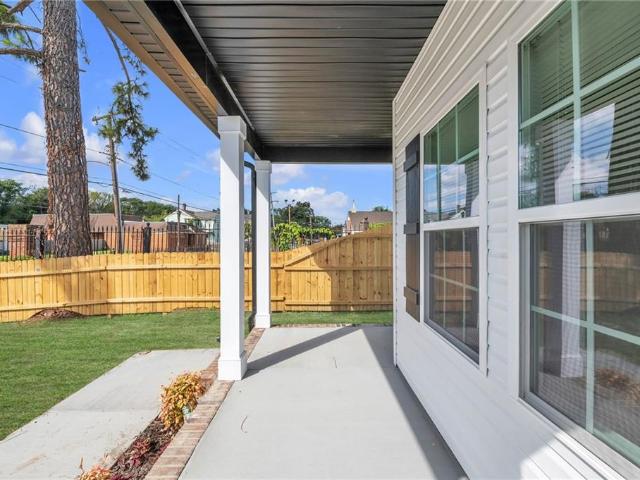 House for sale in West Hampton, Hampton