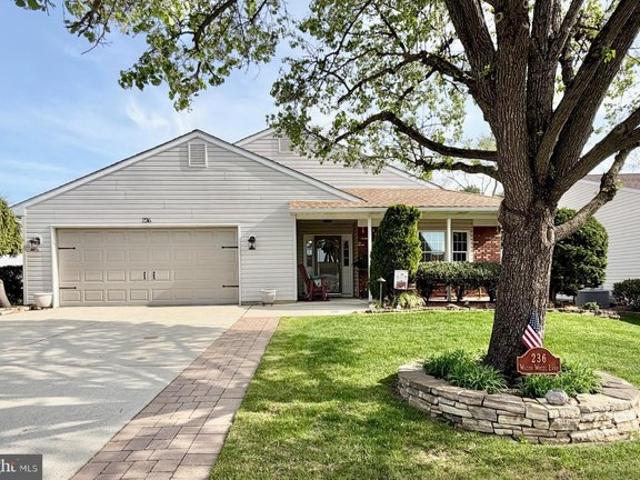 House for sale in Columbus, New Jersey
