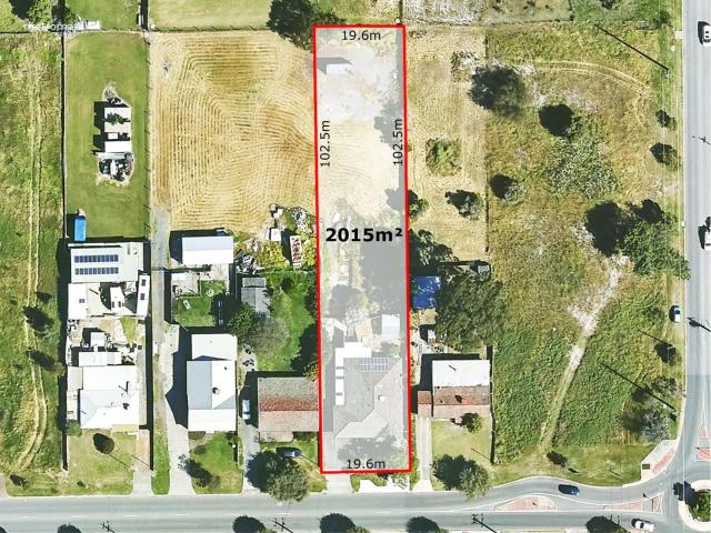 House for sale in Queens Park, Western Australia