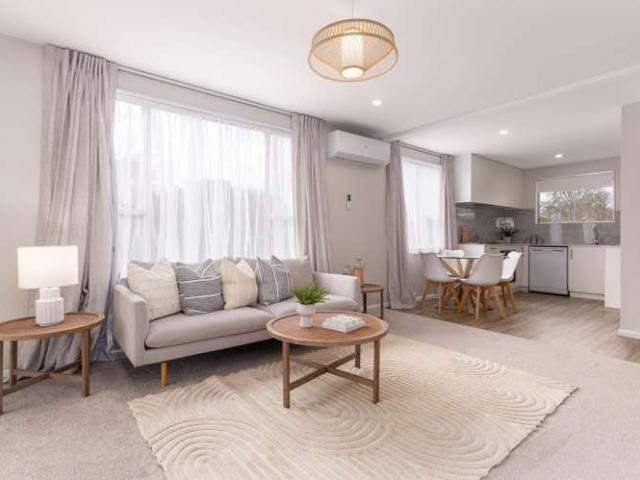 House for sale in Chaslands, Canterbury