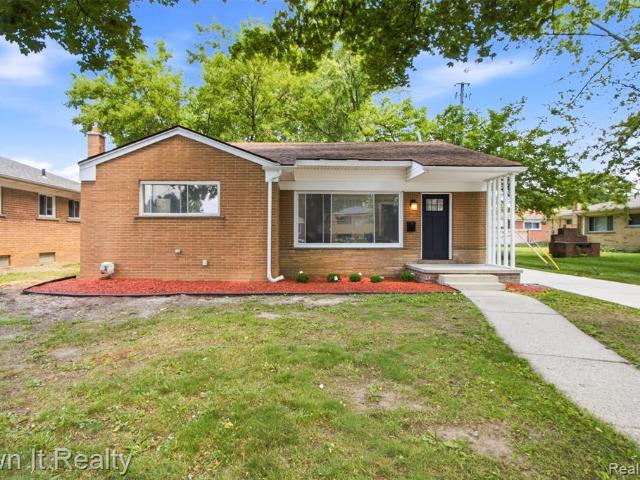 House for sale in Oak Park, Michigan