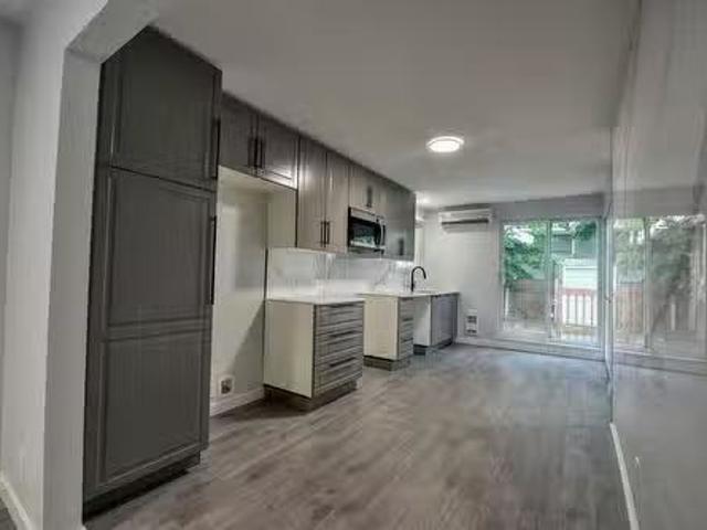 House for rent in Laval