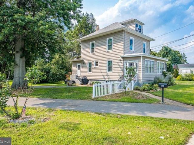 House for sale in Trenton, New Jersey