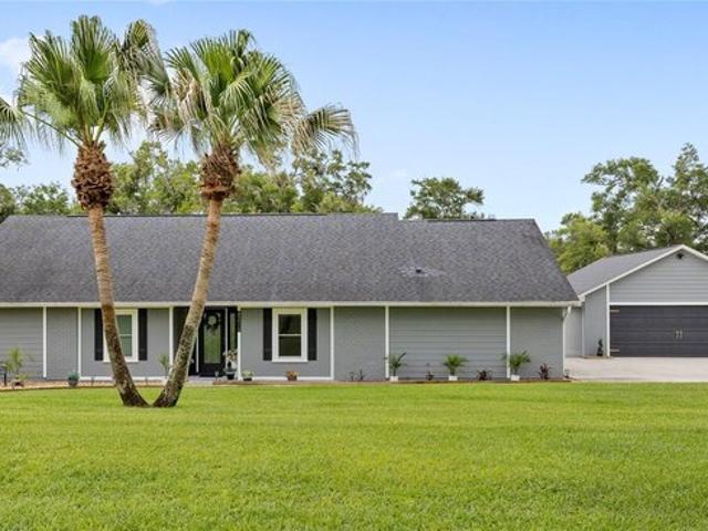 House for sale in Sorrento, Florida