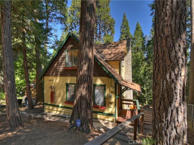 Property for sale in Cedarpines Park, California