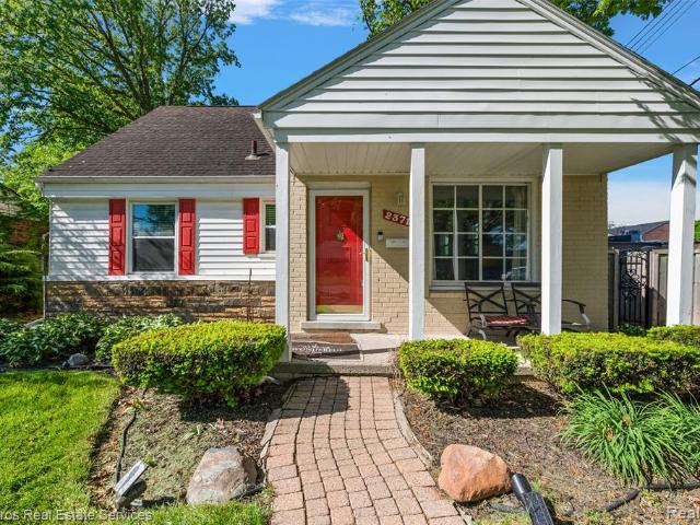 House for sale in Grosse Pointe Woods, Wayne County