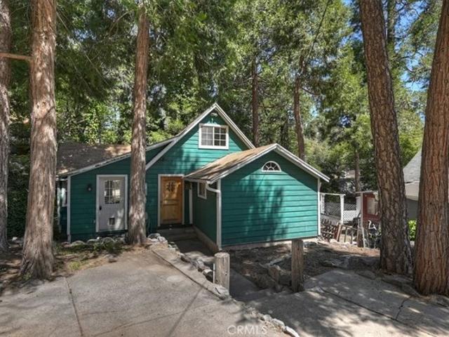 House for sale in Cedarpines Park, California