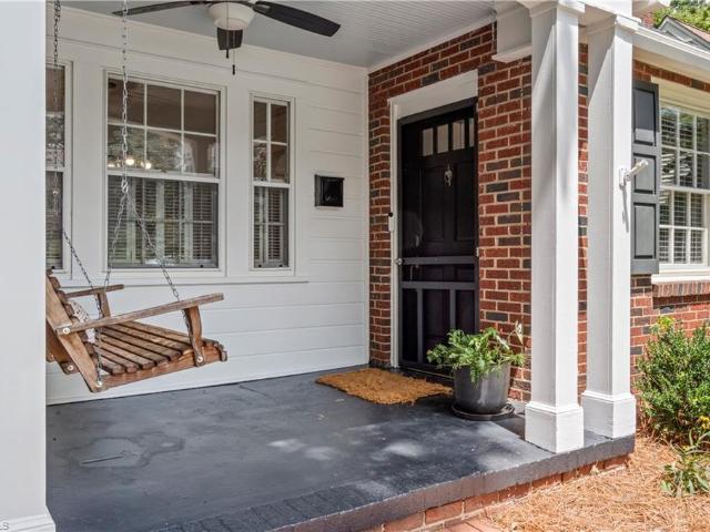 House for sale in Pfafftown, North Carolina