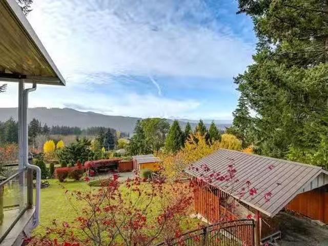 House for sale in Clayoquot, British Columbia