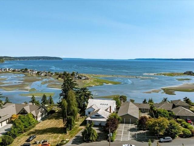 House for sale in Langley, Washington