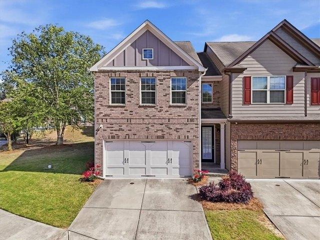 Townhouse for sale in Buford, Georgia