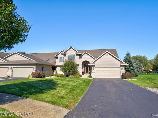 Condo for sale in Woodridge Farms, Davison